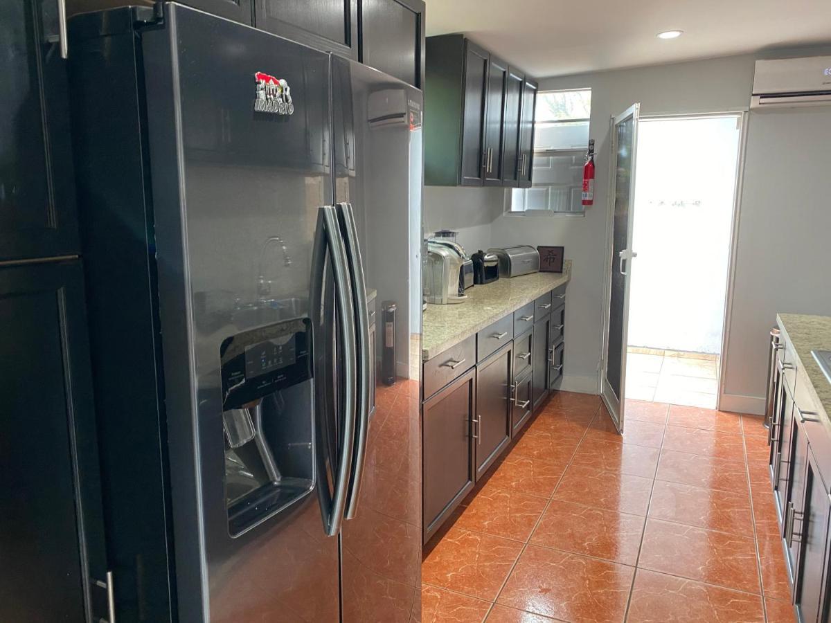 Main House 3 Bed 2 Bath & Guest House 1 Bed 1 Bath Μαϊάμι Εξωτερικό φωτογραφία