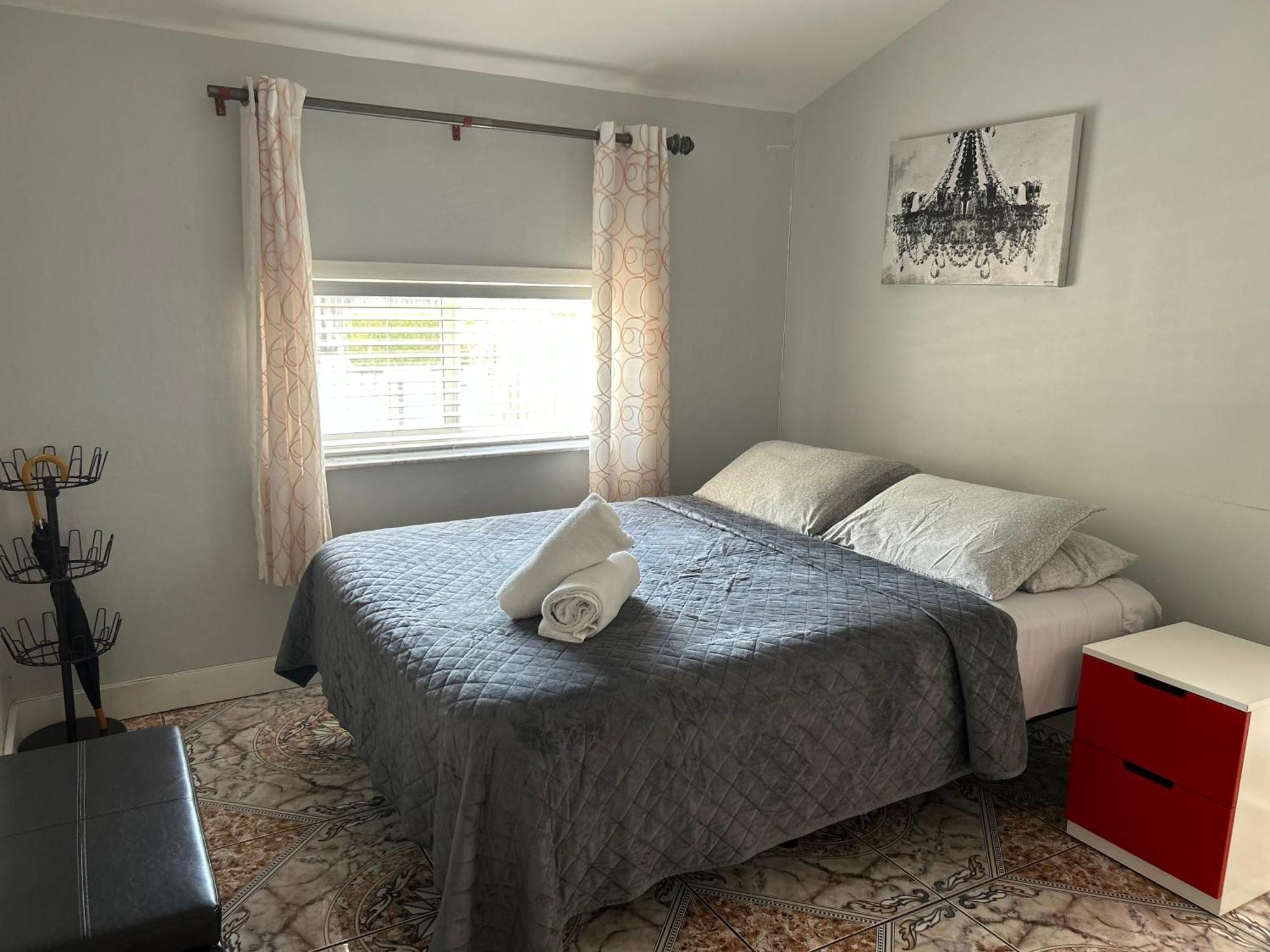 Main House 3 Bed 2 Bath & Guest House 1 Bed 1 Bath Μαϊάμι Εξωτερικό φωτογραφία